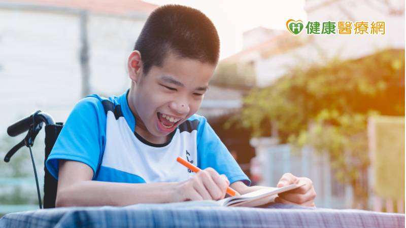 5歲童早產腦部缺氧致腦性麻痺 中西醫合療現曙光