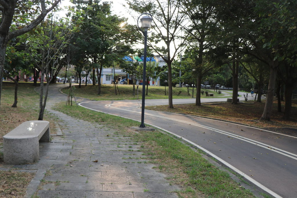 因樹木竄根之河濱公園自行車道整修(整修後)