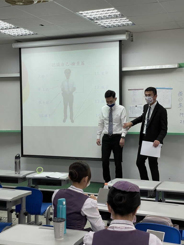 臺鐵EMU3000自強號服務員增加生力軍