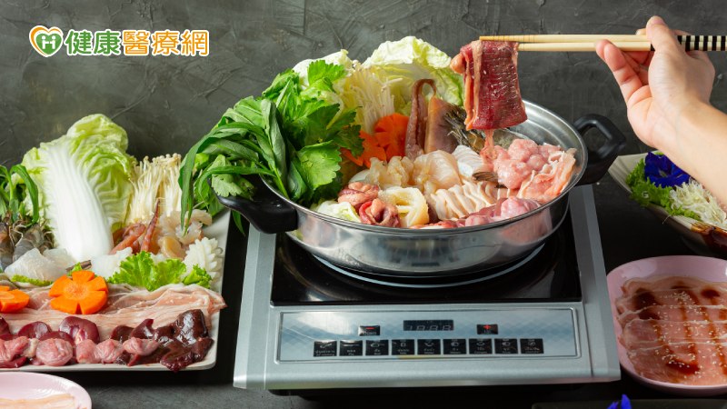 秋冬火鍋季來襲 火鍋料、湯粉到底能不能加?