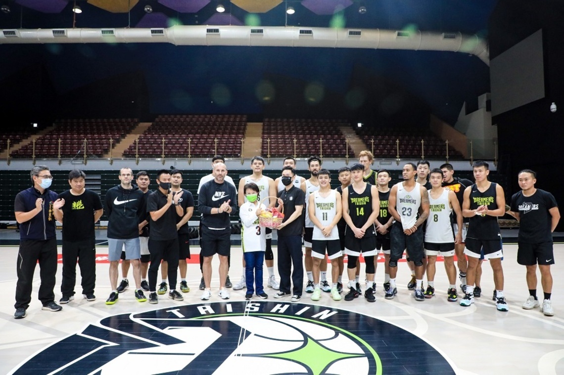 台新夢想家斥資千萬打造NBA等級球場！  盧秀燕預祝摘金奪冠
