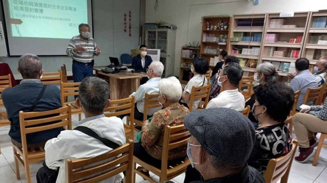 哈瑪星耆老實現夢想 站上南鼓山圖書館舞台