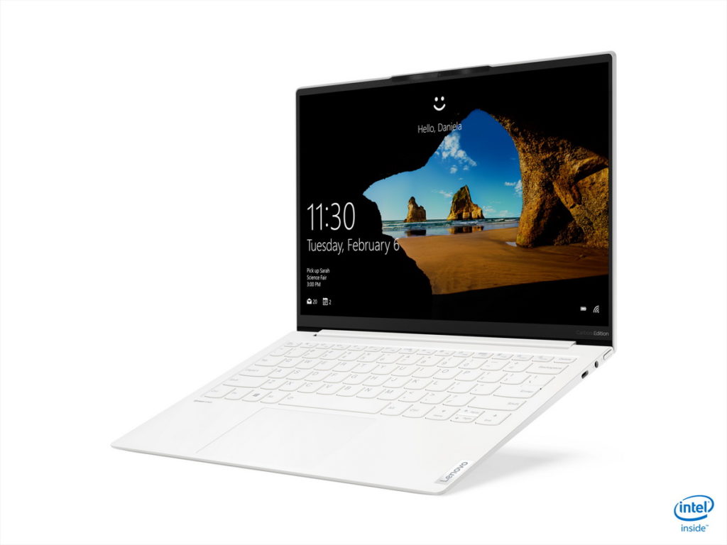 輕薄新月白色Yoga Slim 7i Carbon，優惠價NT28,990元起。