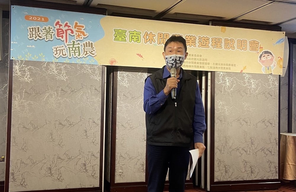 可能是 1 人和站立的圖像