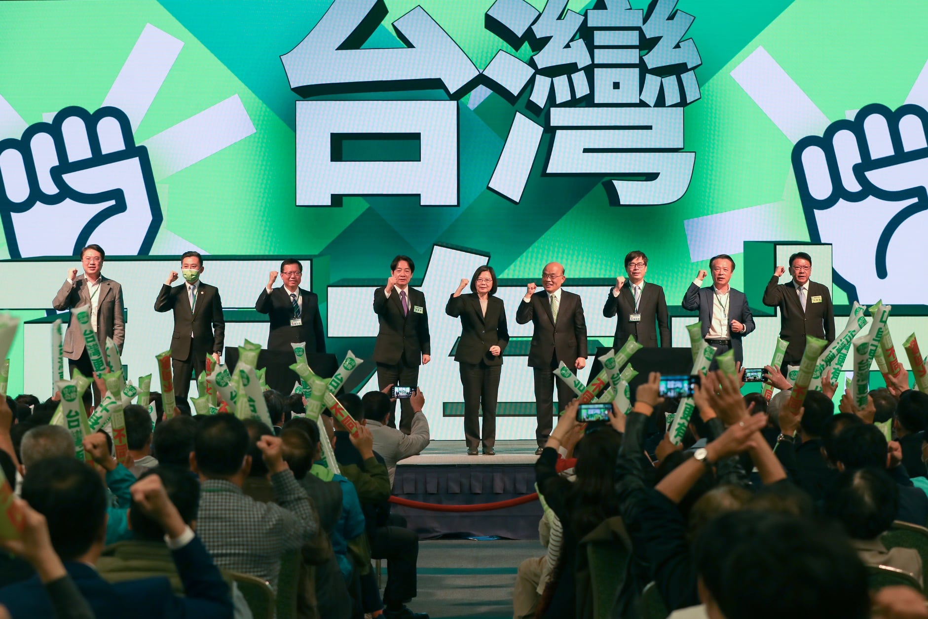 【何豪毅專欄】從張高麗性侵案 看陳時中「無罩K歌」風波 66 257299495 10157910825371058 6570962556651518847 n