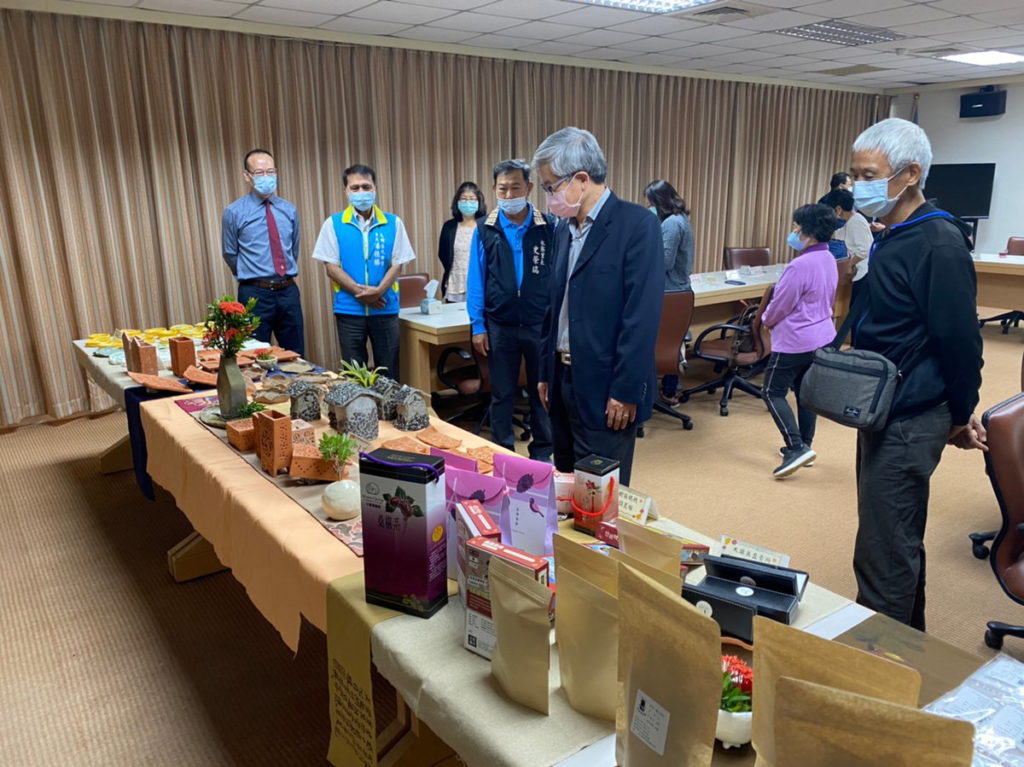 展示成果豐碩吳校長及出席貴賓均表讚賞