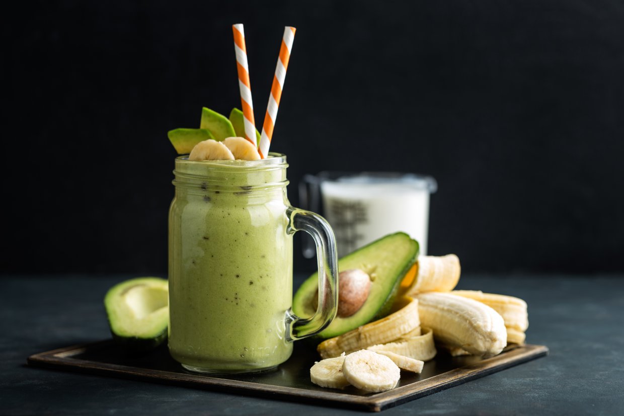 Fresh,Blended,Banana,And,Avocado,Smoothie,With,Yogurt,Or,Milk