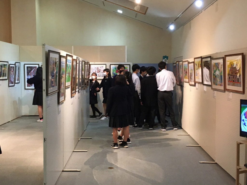 嘉義市精忠小學、蘭潭中學及蘭潭小學的學生美術作品於千葉縣館山市展出