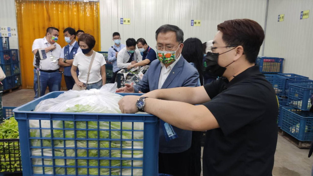 台北市議會教育委員會一行參訪學童營養午餐運作情形