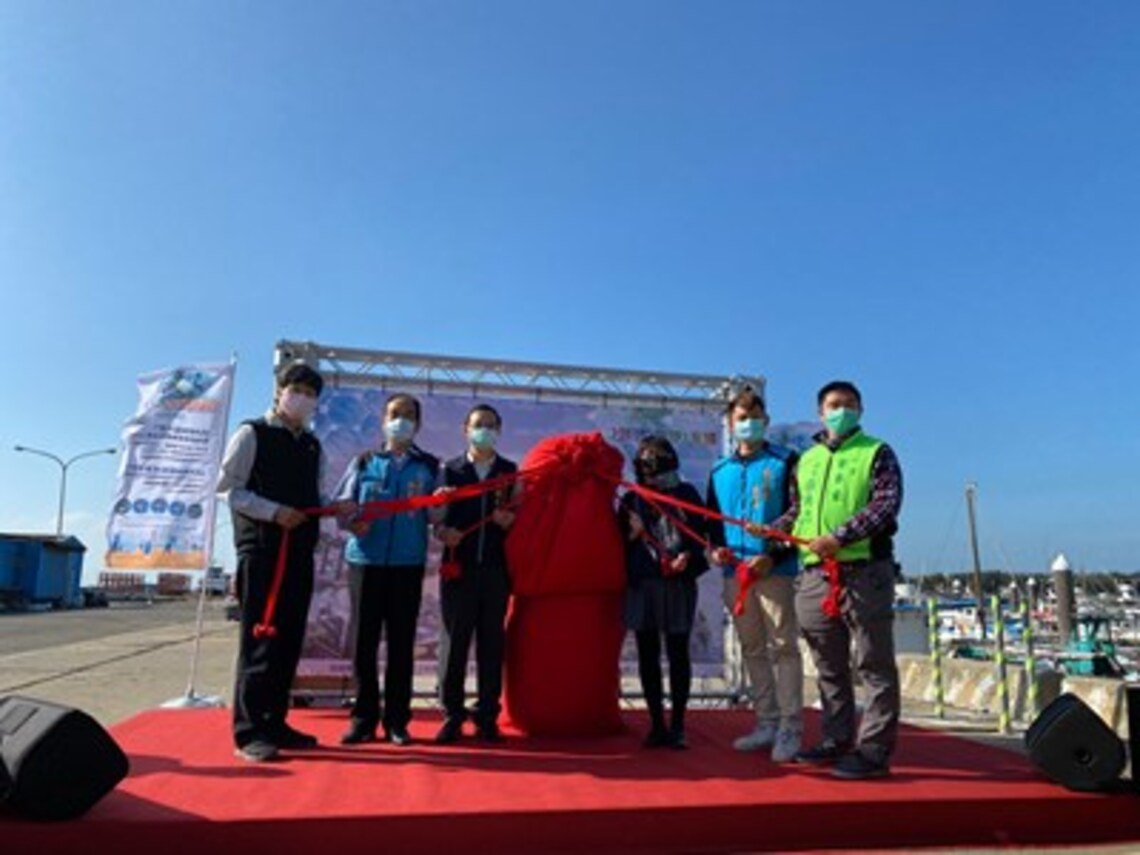 中市淨海有妙招!全國首座海洋垃圾桶「SEABIN」啟用/波新聞