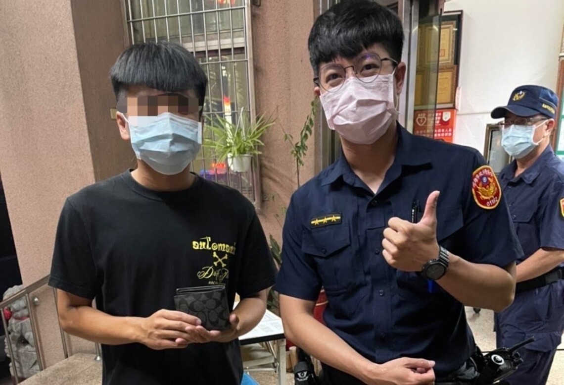南下出遊錢包忘在Ube 員警循線快速尋回