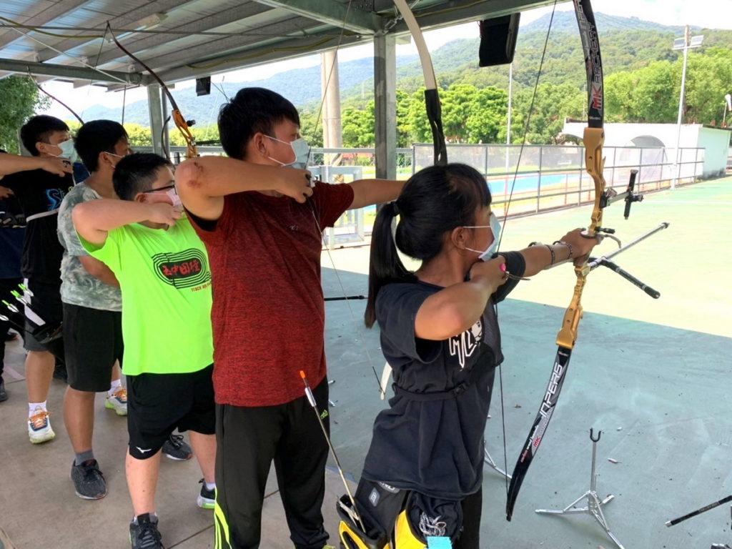 玉里國中射箭隊練習情況與比賽情況