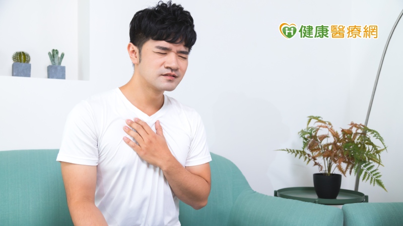早起想吐、早餐沒食慾恐是胃食道逆流! 專家授「舒緩撇步」