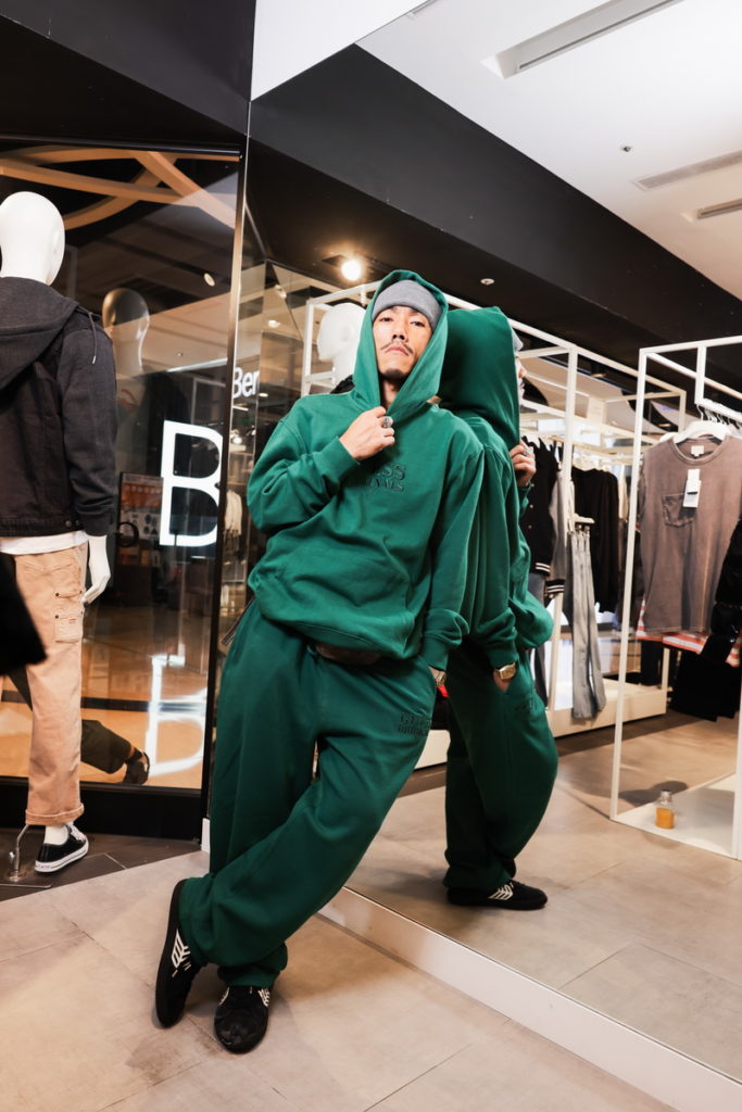 滑板潮人Sky出席GUESS Originals 2021秋冬新品導覽會