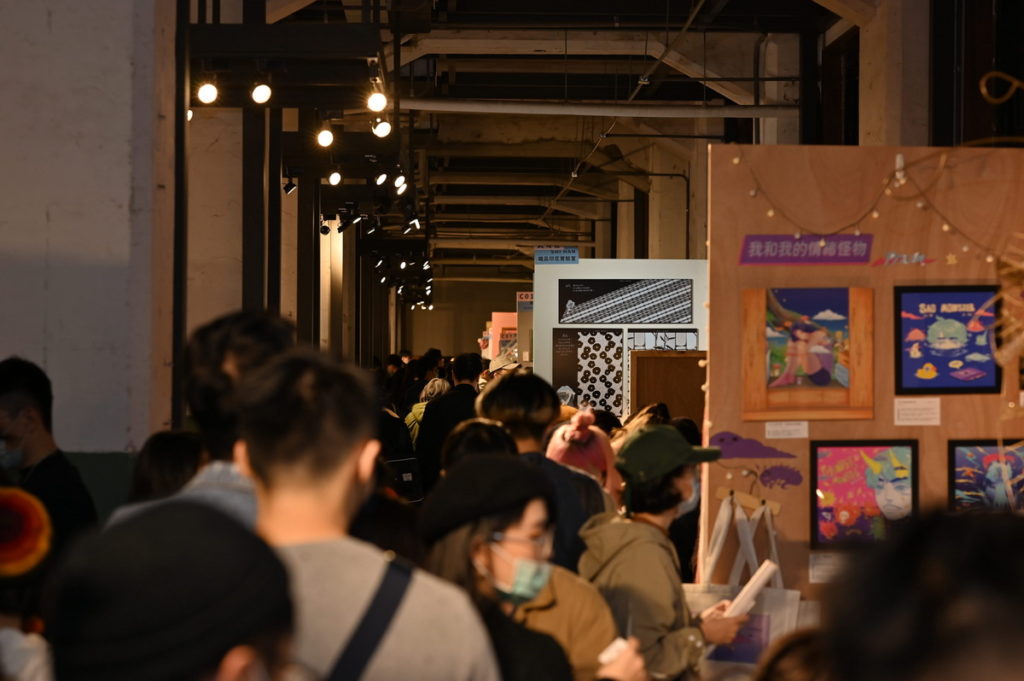 台北插畫藝術節歷年聚集海內外創作者展出作品,十分熱鬧。