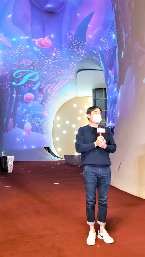 《光的四重奏》視覺總監王奕盛分享製作內容。(圖/陳惠玲攝影)