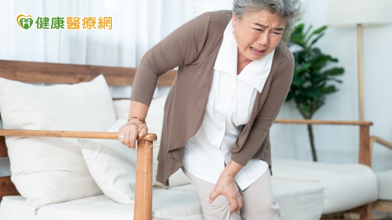 6旬婦人連「方便」都難　靠細胞層片移植拯救膝關節