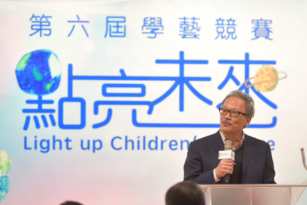 張理事長致詞更鼓勵每位同學保持心中的那份良善和單