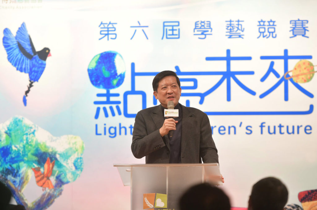 創辦人魏牧師鼓勵同學持續創作