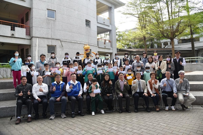 南投縣府轉介社會資源　提供經濟弱勢學生3萬元助學金