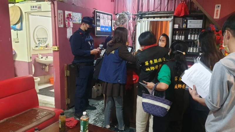 遏阻暴力發生 屏警聯合縣府稽查展決心