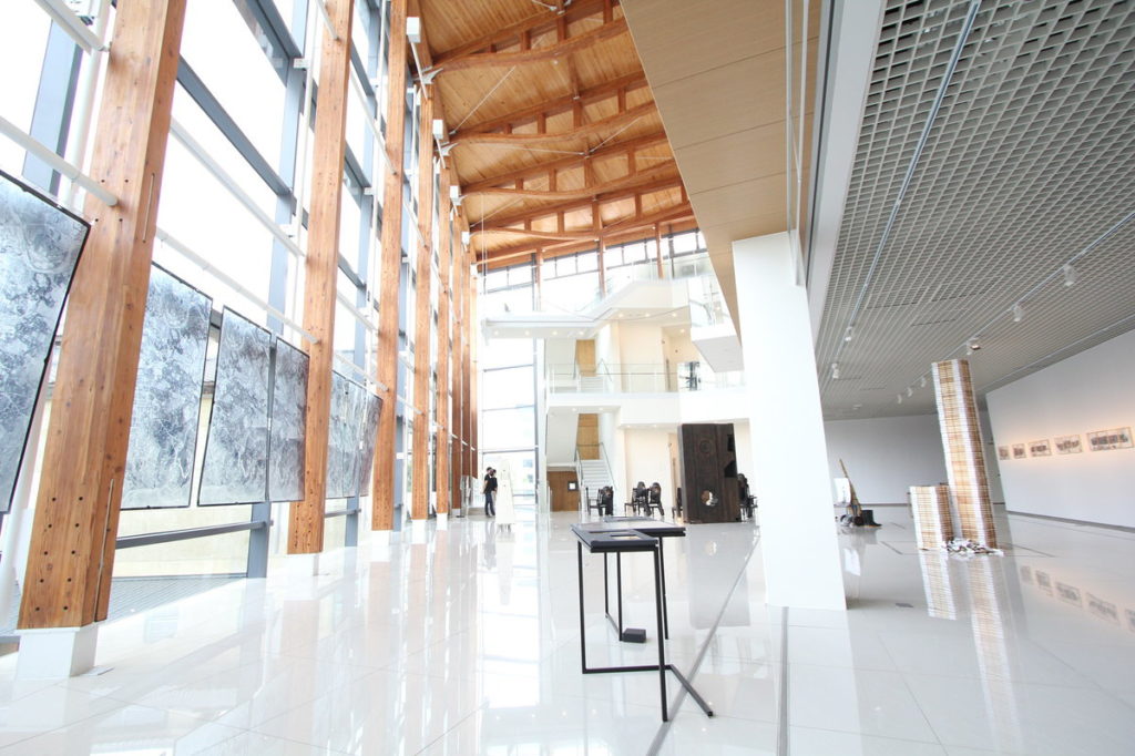 美術館展場二樓大廳一隅。