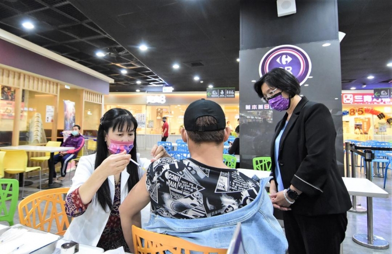 王惠美預告再加開彰化火車站施打疫苗 朝第二劑覆蓋率80%目標邁進