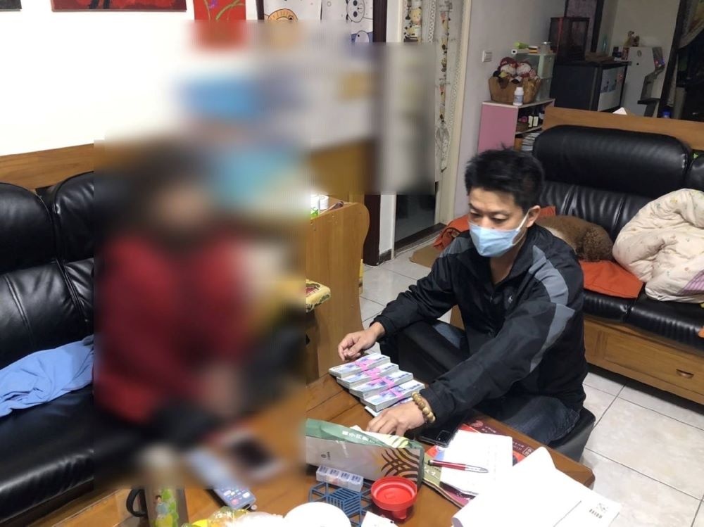 林女非常感謝警方即時勸阻,才能保住辛苦存下之積蓄 。