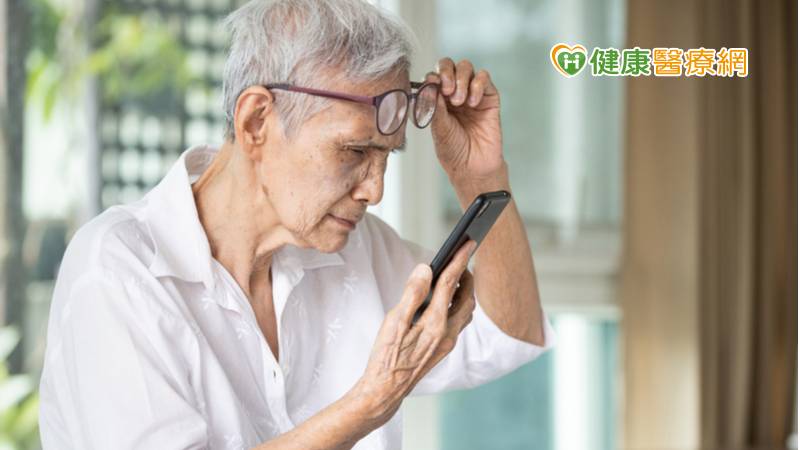 視力模糊、兩眼視覺不同 當心「視神經病變」前兆