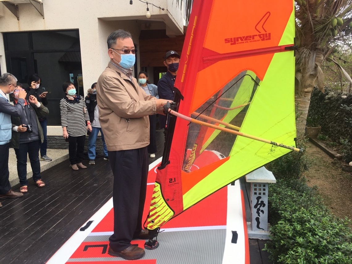 SBIR產值3年破4千萬    賴峰偉宣示5年內輔導2家以上在地廠商上櫃