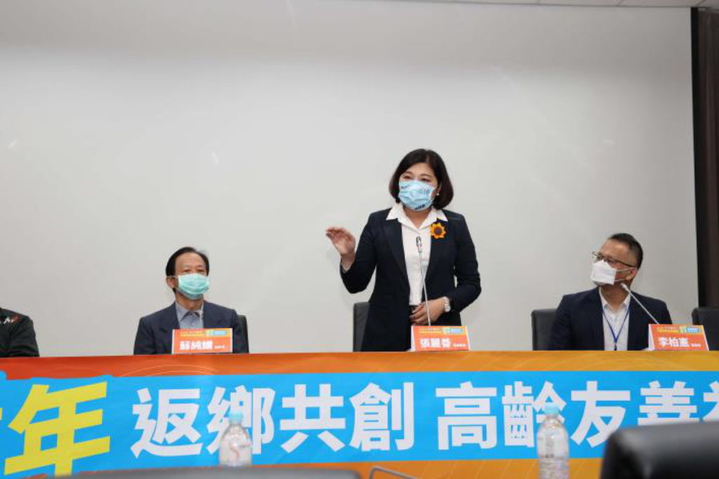 雲林縣是一個高齡社會,縣府積極運用各項資源與創新政策,以期減少人口持續外流,並