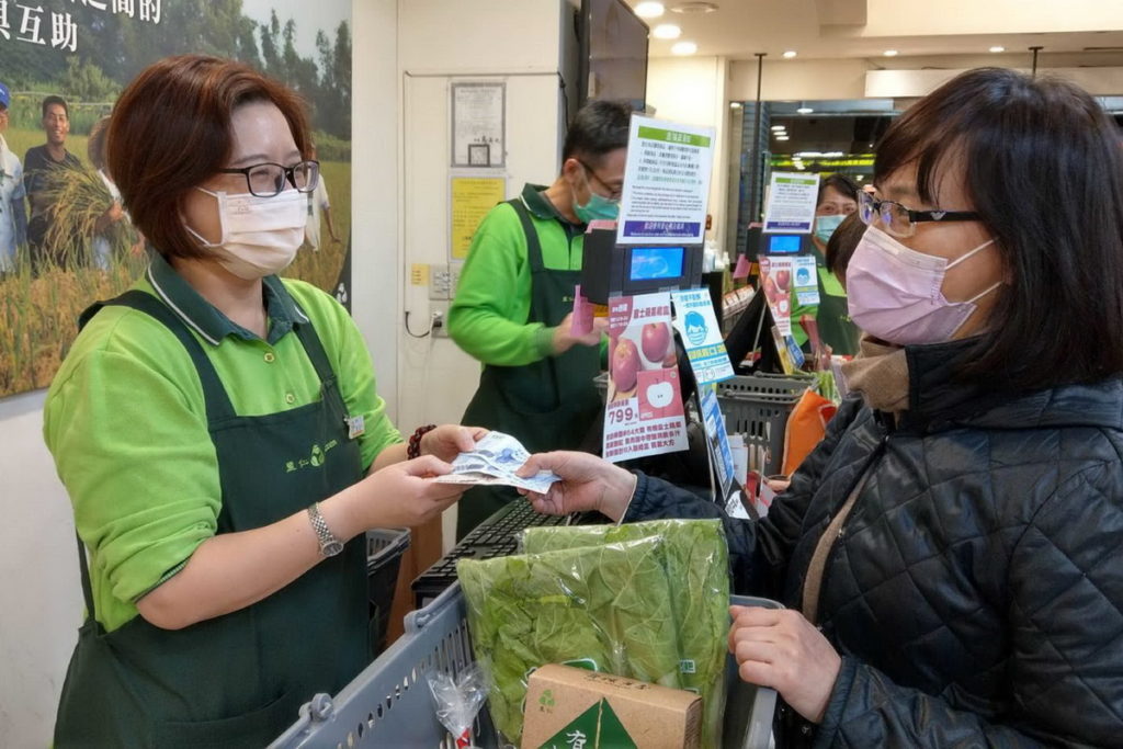 里仁公司全臺133家門市歡迎民眾使用五倍券,為社會公益注入心動力