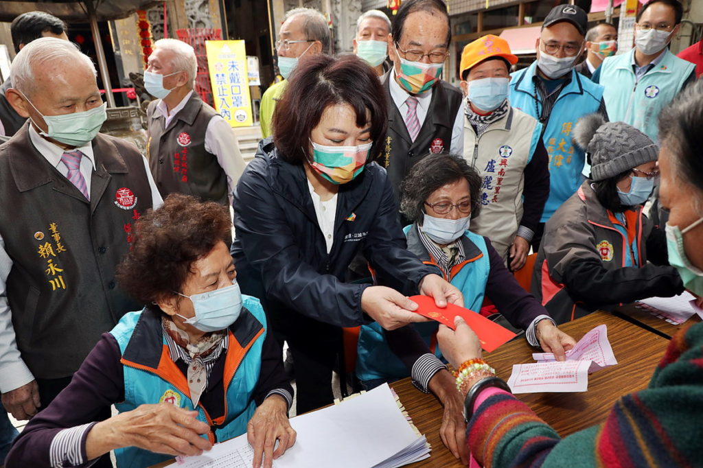 城隍廟冬令救濟