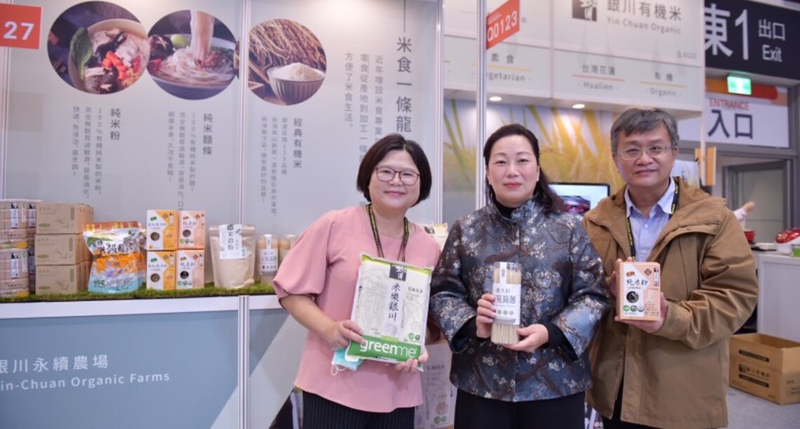 徐榛蔚參觀「2021年台北國際食品系列展」 吸取業界行銷經驗 激盪創意