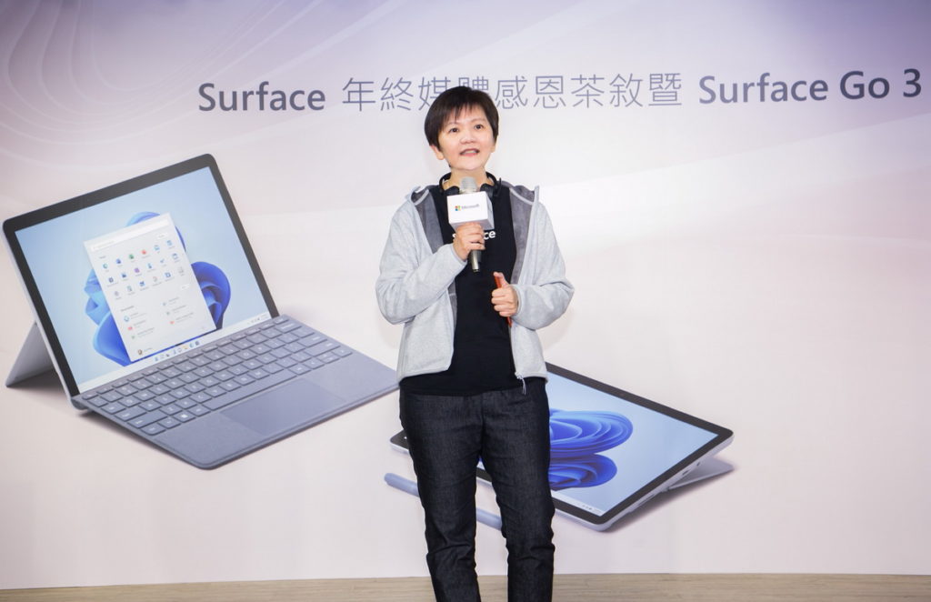 台灣微軟 Surface 事業群副總經理周文英宣布Surface Go 3 今日在台上市