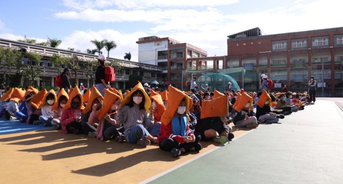 花蓮縣政府採購2萬4000頂防災頭套 提升校園防災能力
