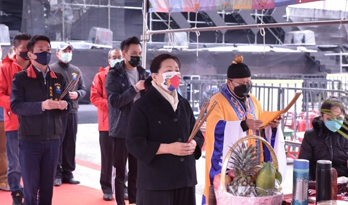 花蓮縣太平洋觀光節跨年演唱會首日今晚登場 徐榛蔚祈求活動順利 關心現場排隊民眾保暖情況