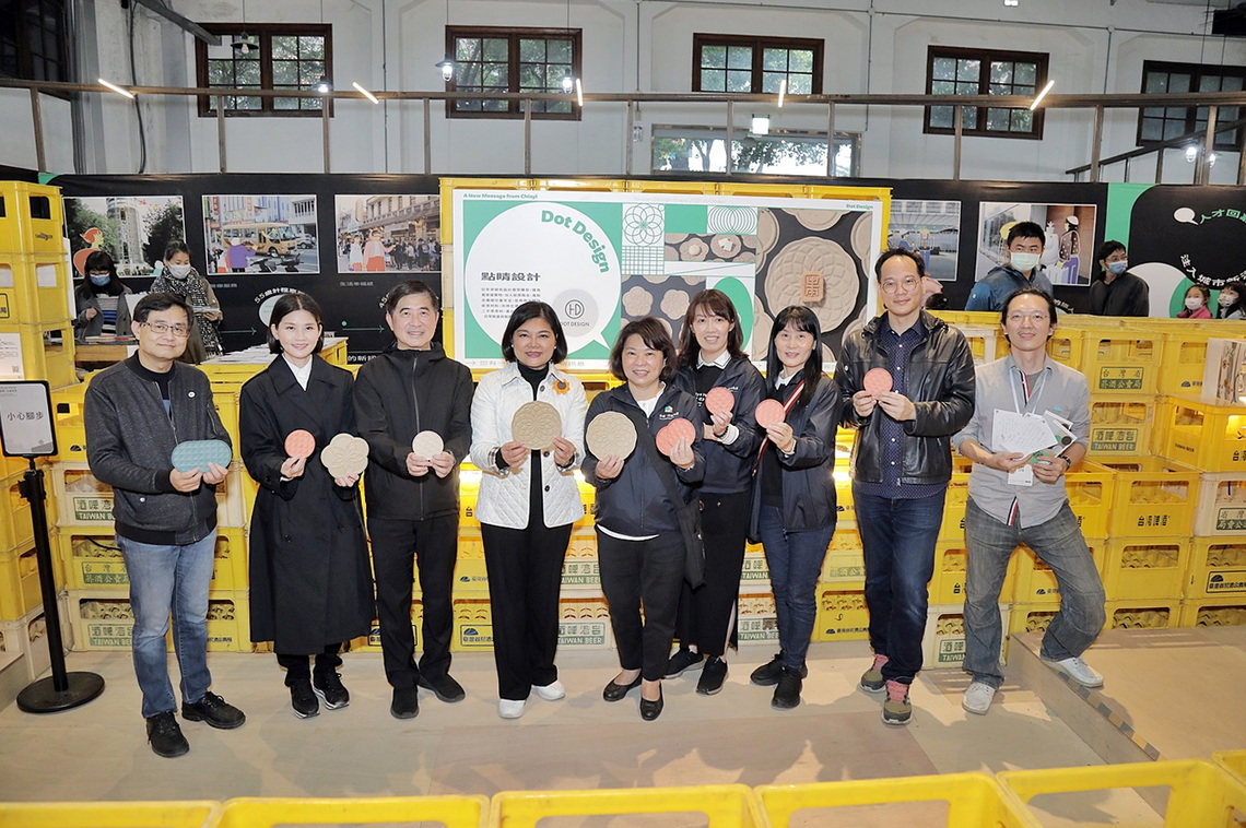 雲林縣長張麗善帶隊參觀2021台灣設計展在嘉義市 嘉義市長黃敏惠熱情款待