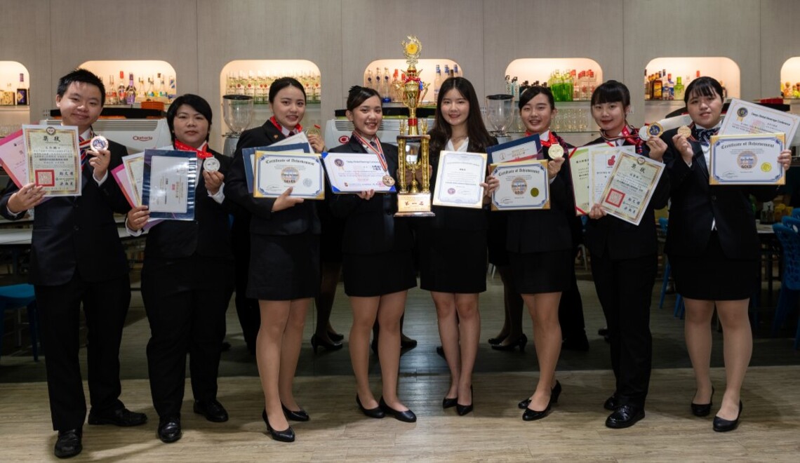 正修調酒咖啡隊獲獎連連 8金4銀 2銅4佳作3技優搶眼