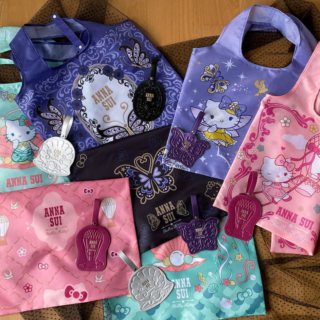 7-ELEVEN推「ANNA SUI HELLO KITTY 新風格時尚集點送」,「皮革吊飾購物袋」材質輕盈,附收納皮革吊飾,兩款既有質感又兼...