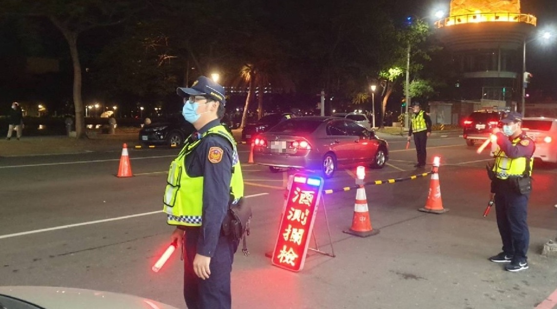 高市連續8日酒駕大執法 首日祭出43張罰單 電動自行車亦不手軟 依法移送