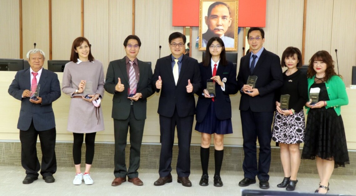 他們的故事感動人心、看見施比捨快樂的真諦 教育局表揚社會教育、藝術教育貢獻獎