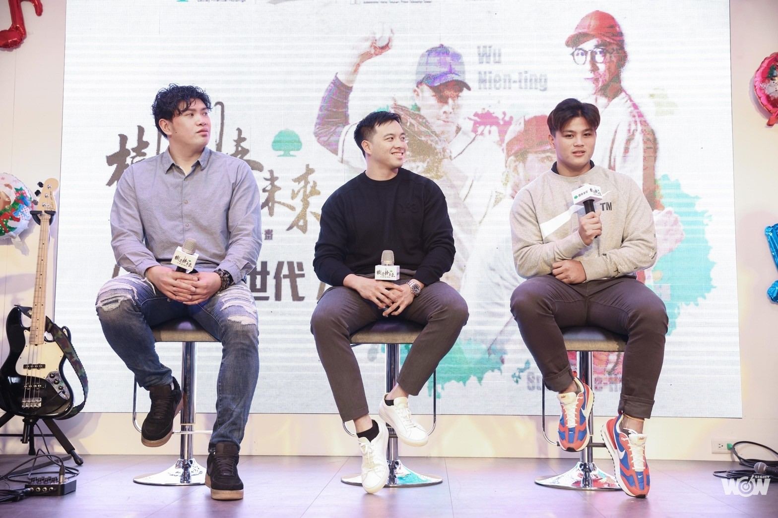 《棒球》吳念庭、李灝宇與小馬跨界合作 揭幕國泰公益藝術牆