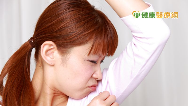人與人的防「臭」距離告急! 口罩擋不住「腋」味