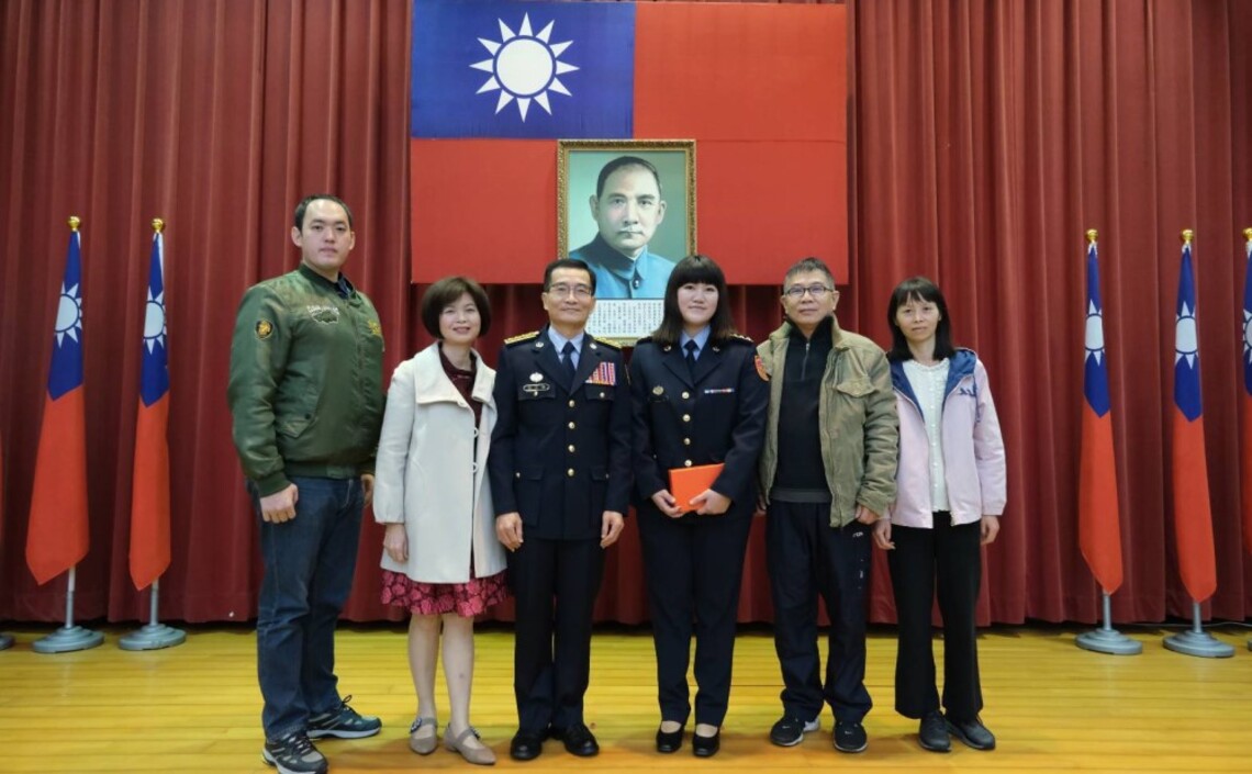 海巡元旦晉任暨授勳典禮 眾寶眷觀禮溫馨榮耀