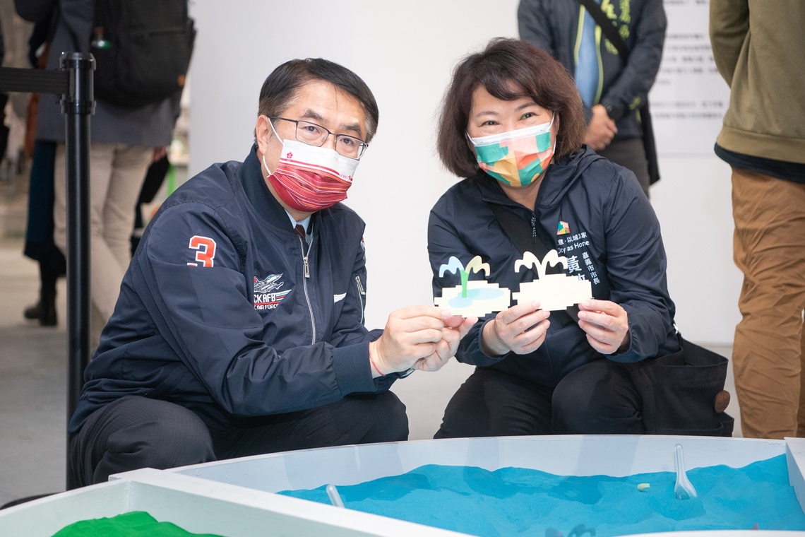 桃城府城「好厝邊」嘉義市長黃敏惠親自接待台南市長黃偉哲參訪台灣設計展
