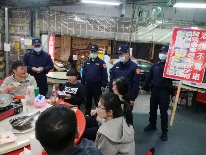 旗山警分局防制酒後駕車 穿梭店家加強宣導