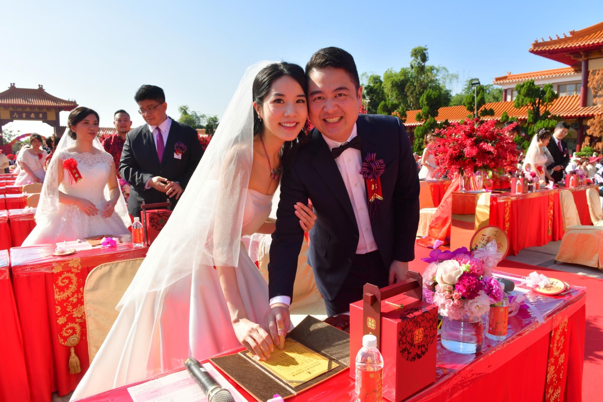 元旦婚禮!近40對新人佛光山完婚 佛祖前牽阮的手 送一份愛的禮物 66 583C3191 6169 4F78 8F8C 232C616B4C7B