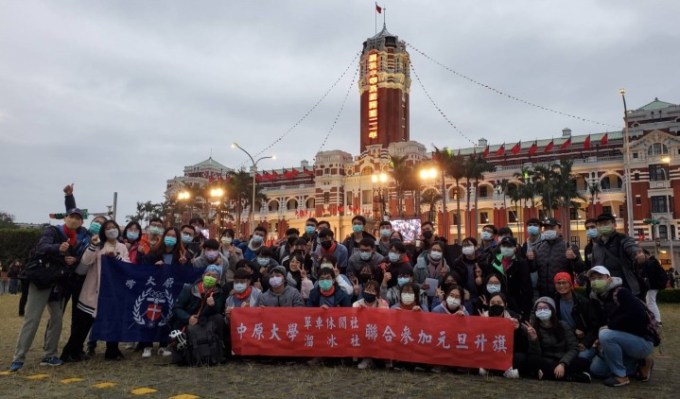 07-全員安全抵達總統府，充分展現學生堅毅的精神，表達對國家的熱情。