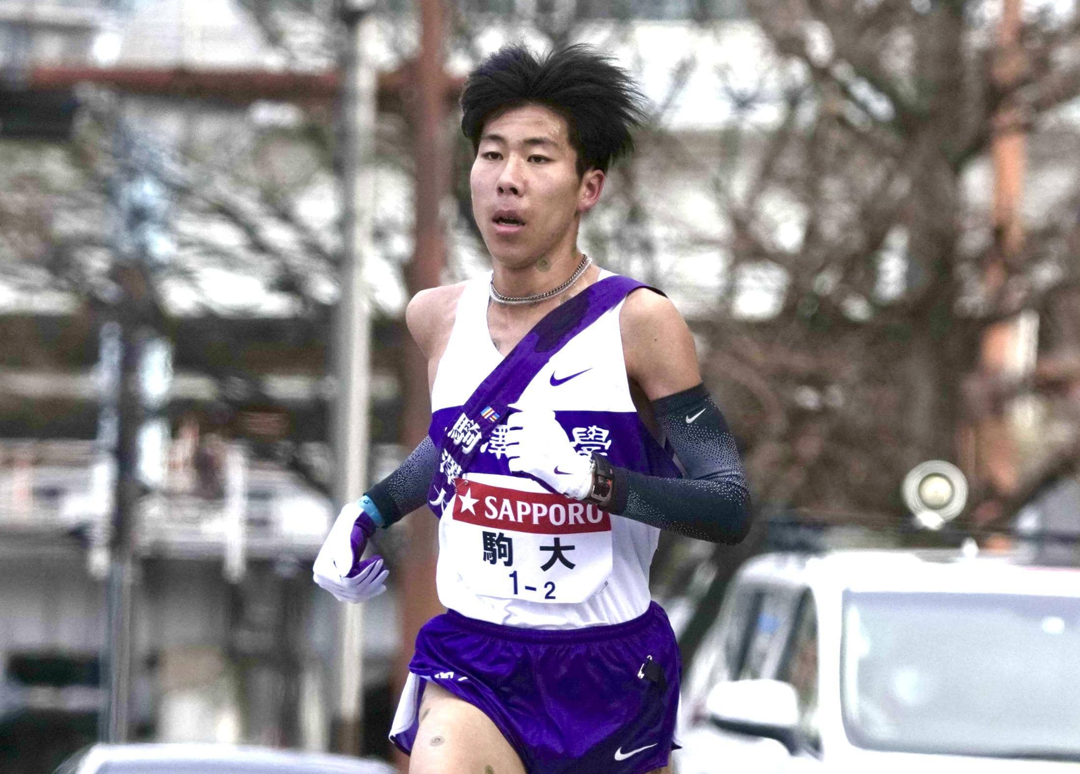 駒澤大的王牌 田澤廉 1 小時 06 分 13 秒獲得區間賞首先交接！這是第 2 區歷代第 4 快的好成績。圖片來源